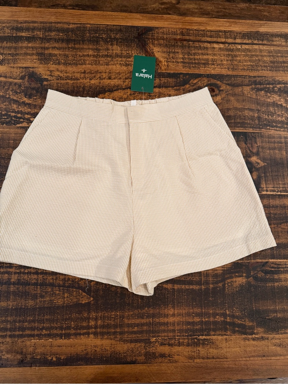 HALARA Cream High Waist Women's Shorts